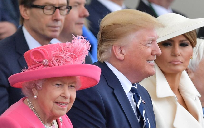 Королева Елизавета II и Дональд и Мелания Трамп. Фото AFP