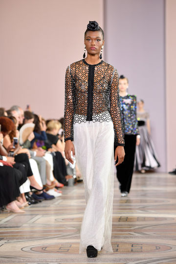 Показ Armani. Фото Getty