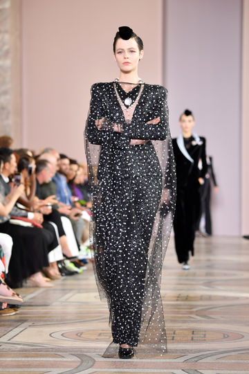 Показ Armani. Фото Getty