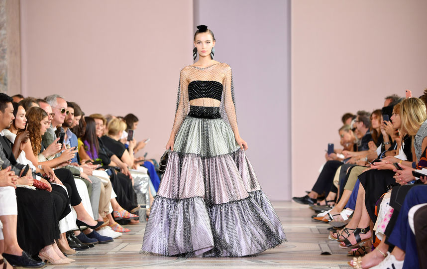 Показ Armani. Фото Getty