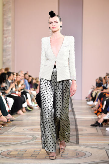 Показ Armani. Фото Getty