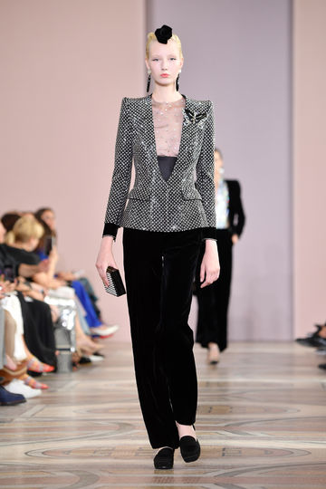 Показ Armani. Фото Getty