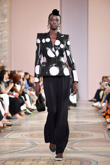 Показ Armani. Фото Getty