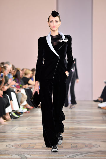 Показ Armani. Фото Getty