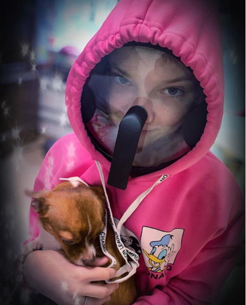 "И снится нам не рокот космодрома, ни эта ледяная синева", – пишет пользовательница, сравнивая себя с космонавтом. Фото INSTAGRAM/tashalubaya, "Metro"