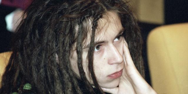 Децл (Кирилл Толмацкий).