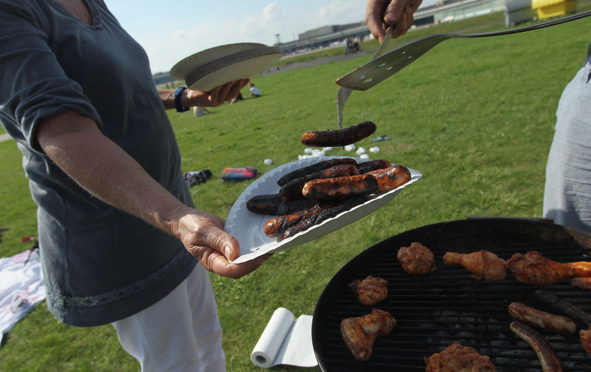 При горении угля образуется большое количество опасных для здоровья соединений. Фото Getty
