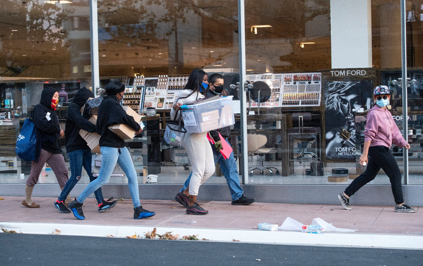 Мародёрство в Лос-Анджелесе. Фото AFP