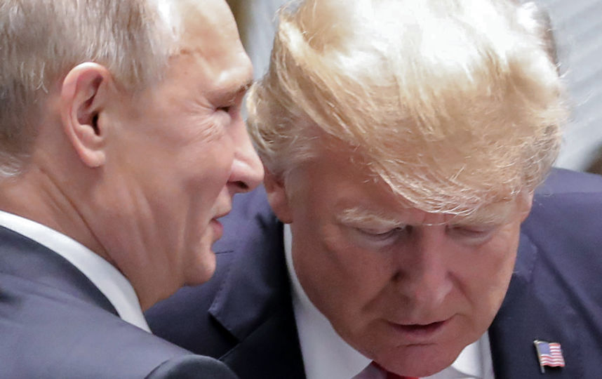Путин и Трамп пообщались на саммите АТЭС во Вьетнаме. Фото AFP