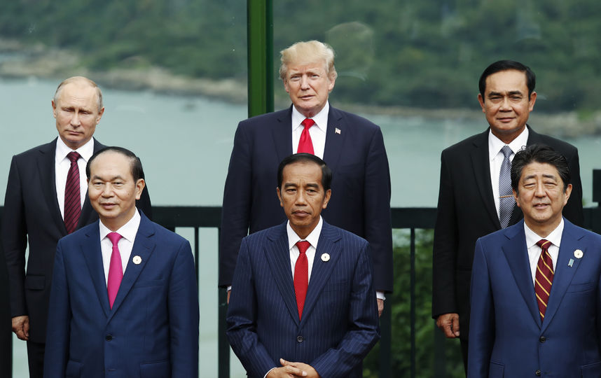 Путин и Трамп пообщались на саммите АТЭС во Вьетнаме. Фото AFP