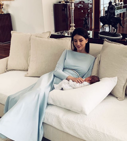 Оксана Воеводина и Мухаммадом V. Фото Скриншот https://www.instagram.com/rihanapetra/