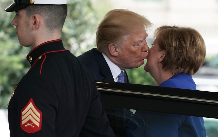 Дональд Трамп и Ангела Меркель. Фото Getty