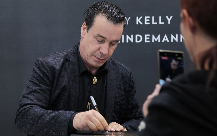 Солист Rammstein Тилль Линдеманн признался, что берёт уроки вокала у оперной певицы