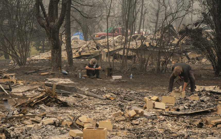 В результате удара стихии как минимум 4 человека погибло в Орегоне и 11 – в других штатах.. Фото AFP