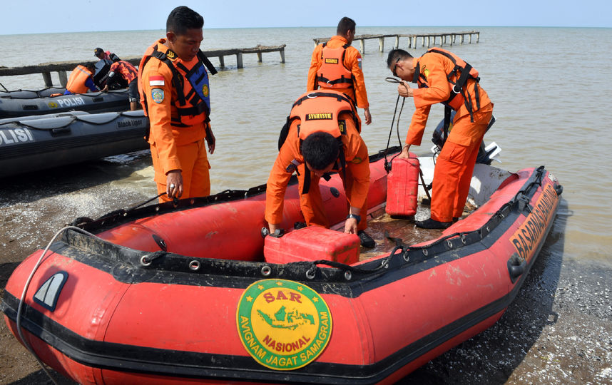 Фото с места крушения Boeing 737 MAX авиакомпании Lion Air. Фото AFP