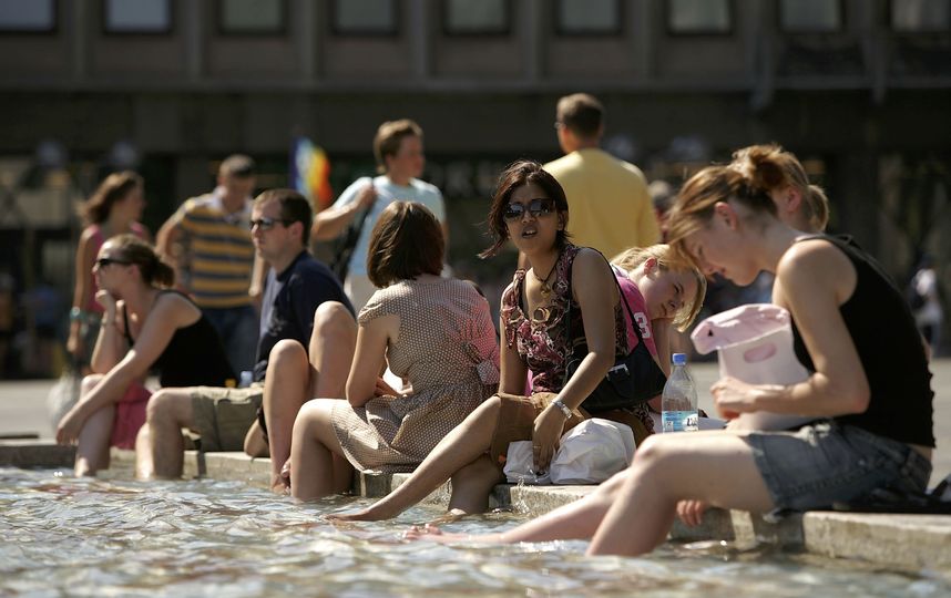 Для предотвращения последствий воздействия жары на состояние здоровья людей эксперты ВОЗ выпустили ряд рекомендаций. Фото Getty