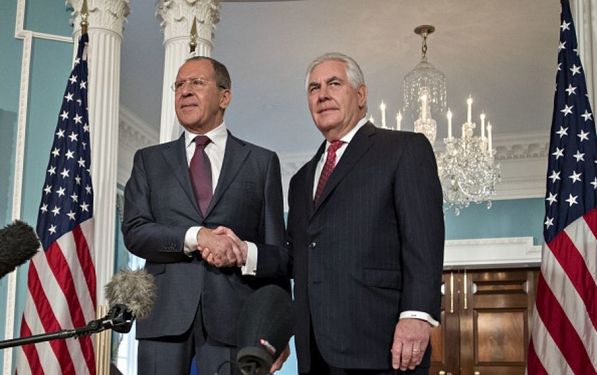 США запоздало поздравили народ РФ с Днём России