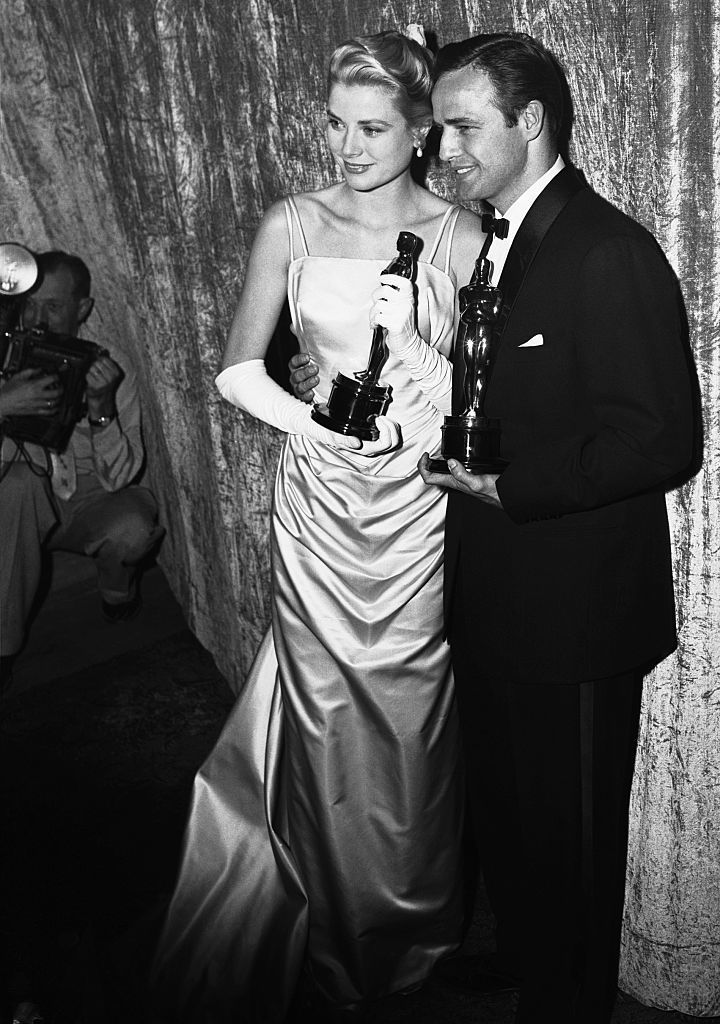 Грейс Келли в платье Edith Head в 1955 году за баснословные по тем временам 4 тысячи долларов. Фото Getty