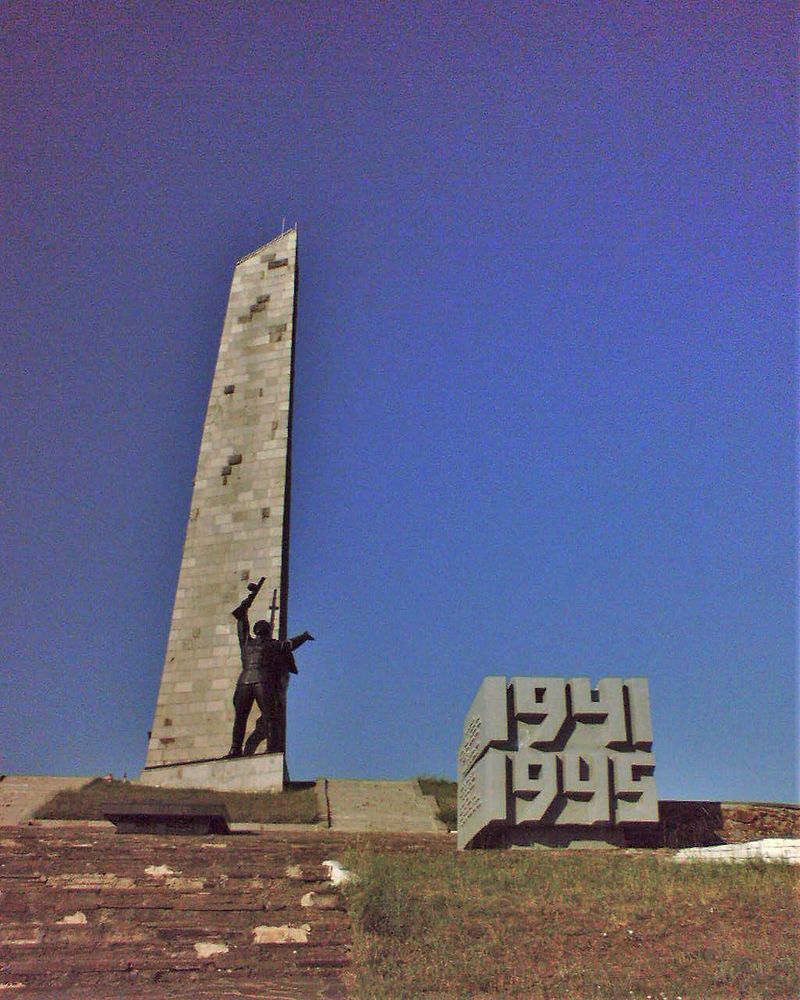 В ДНР назвали терактом взрывы на дороге к «Саур-Могиле»