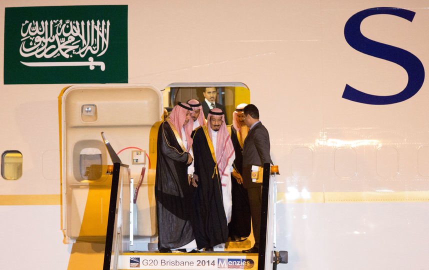 Саудовский король прибыл в Токио на десяти самолетах