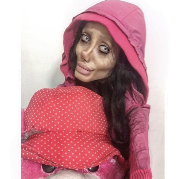 Скриншот instagram.com/sahartabar.official2/.