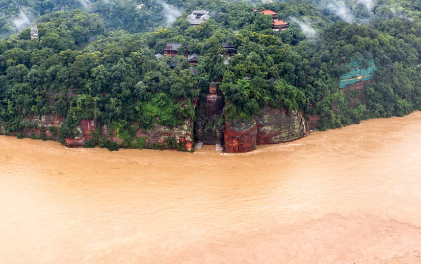 Возраст статуи составляет около 1200 лет. Фото AFP