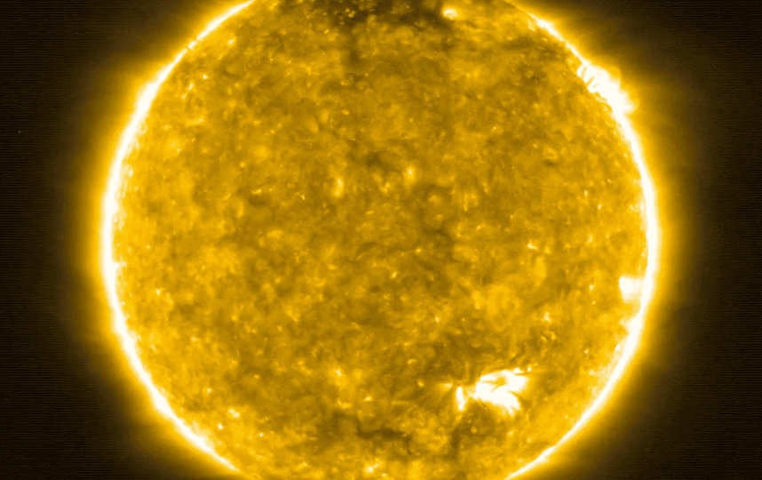Станция Solar Orbiter прислала первые фотографии Солнца
