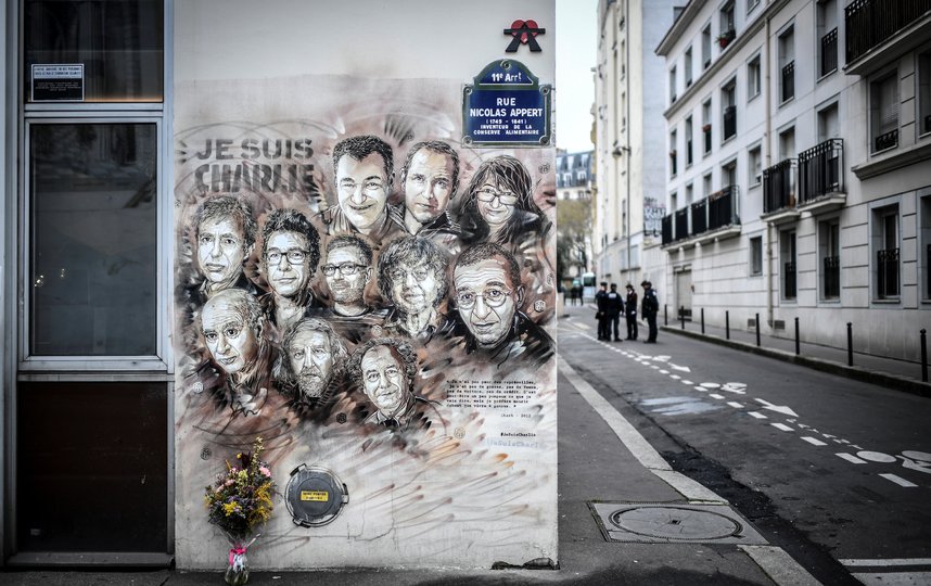 Нападение произошло на фоне громкого судебного процесса по делу о теракте в редакции Charlie Hebdo 2015 года. Фото AFP