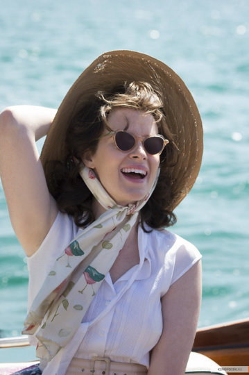 Кадр из сериала "Корона". Фото Netflix, kinopoisk.ru