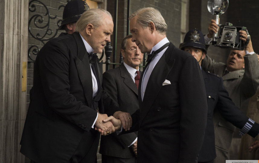 Кадр из сериала "Корона". Фото Netflix, kinopoisk.ru