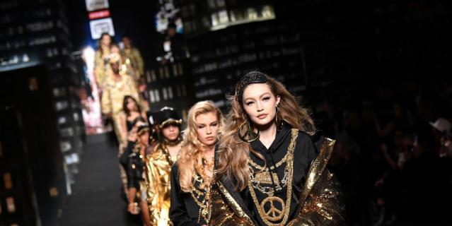 Показ коллекции Moschino x H&M в Нью-Йорке.