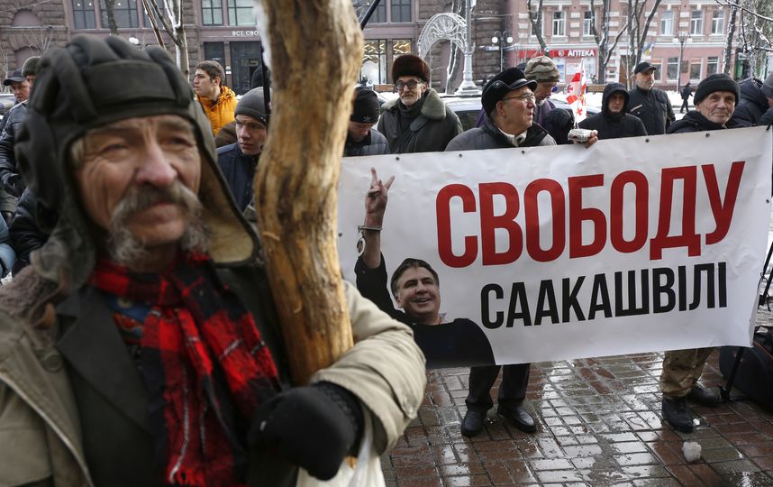В Киеве сторонники Саакашвили попытались захватить Октябрьский дворец