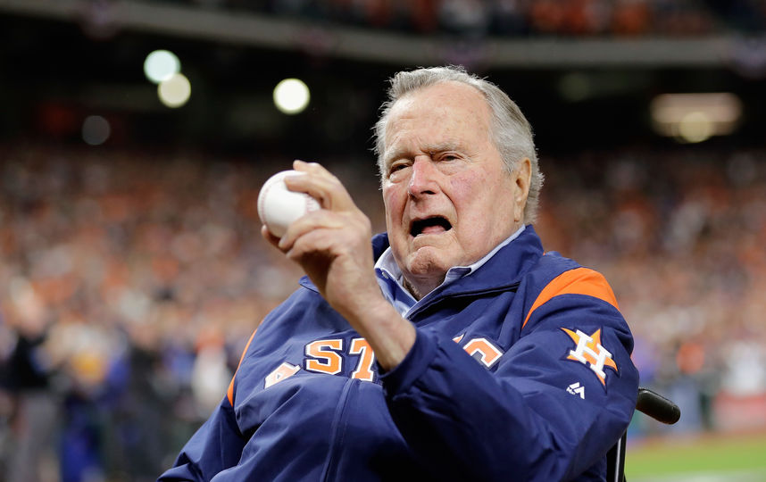 В последние годы жизни Джордж Буш-старший страдал болезнью Паркинсона. Фото Getty