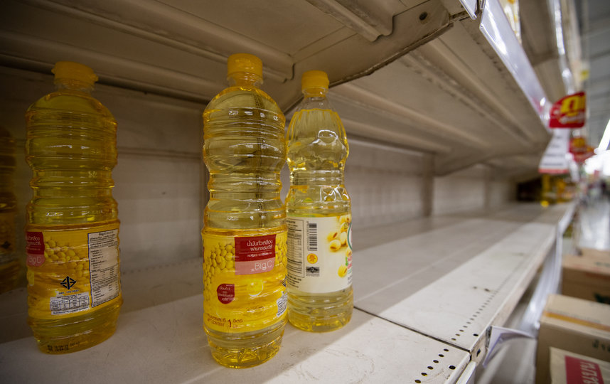 Пустые полки в магазине Бангкока. Фото Getty