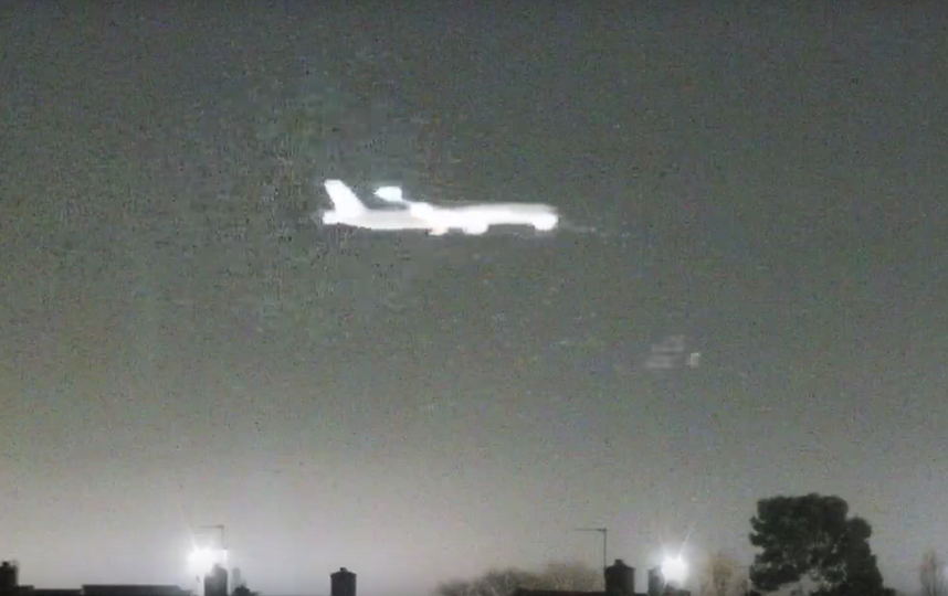 Кадры с видеокамеры, зафиксировавшей НЛО. Фото Скриншот Youtube