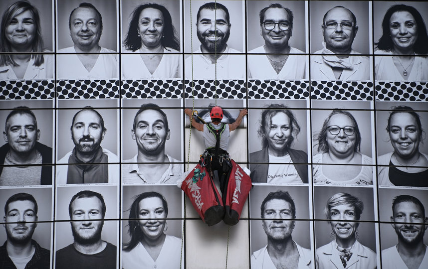 Портреты были сделаны французским фотографом JR. Фото AFP