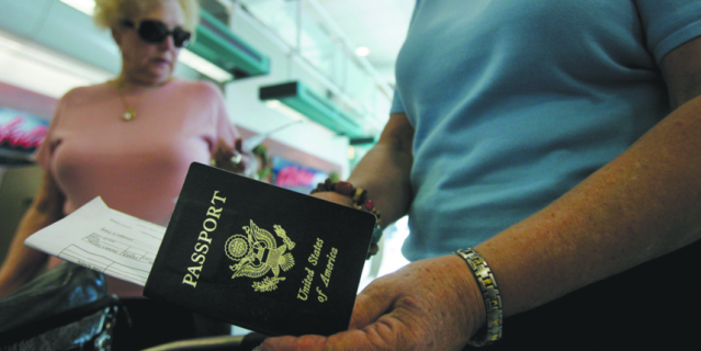 В США выдали первый гендерно-нейтральный паспорт.