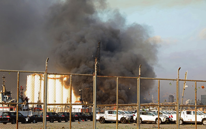 Взрывная волна разрушила несколько домов. Фото AFP