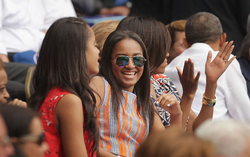 Наташа Обама с сестрой Малией. Фото Getty