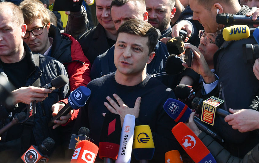 В Сеть "слили" личные телефоны Зеленского, Коломойского и Ткаченко