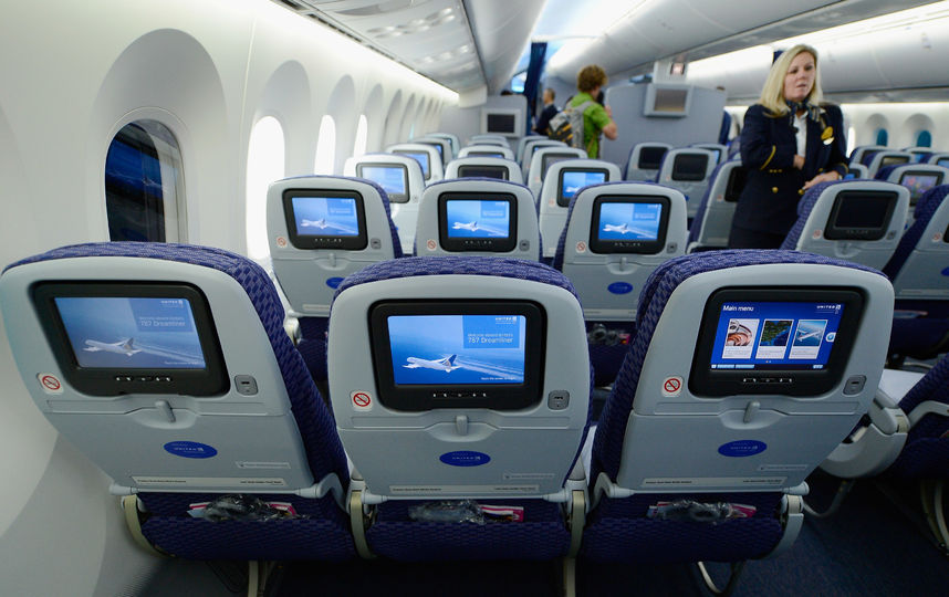 По словам авторов разработки, вертикальные кресла весят в два раза меньше стандартных и позволяют увеличить пассажировместимость на 20%. Фото Getty