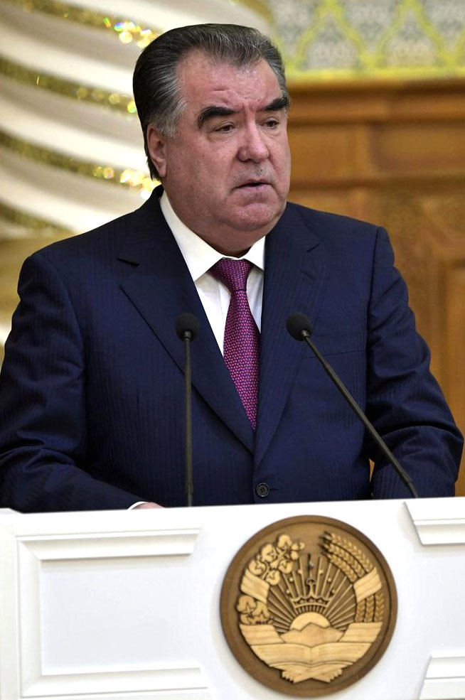 В Таджикистане ввели общенациональный дресс-код