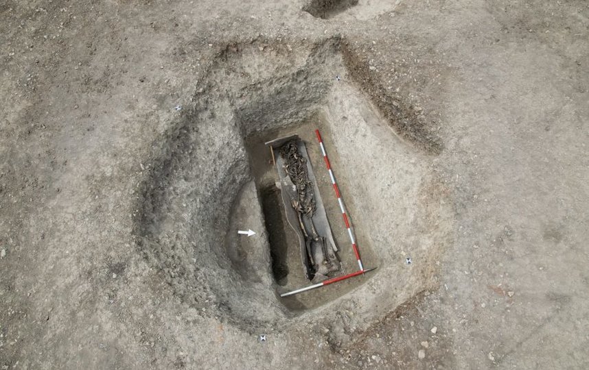 Также недалеко от захоронения обнаружили римский гроб. Фото скриншот Instagram @hs2ltd
