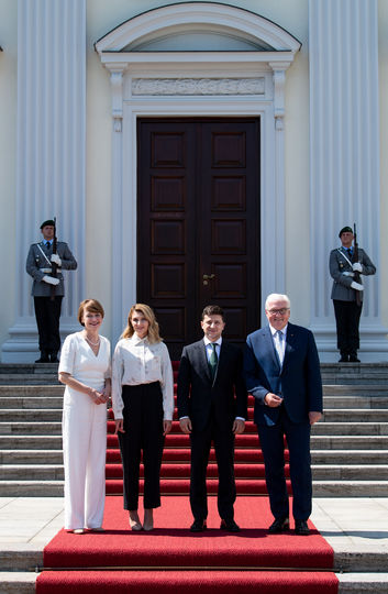 Елена Зеленская на официальных мероприятиях в Германии. Фото скриншот с официального блога Елены Зеленской в Instagram