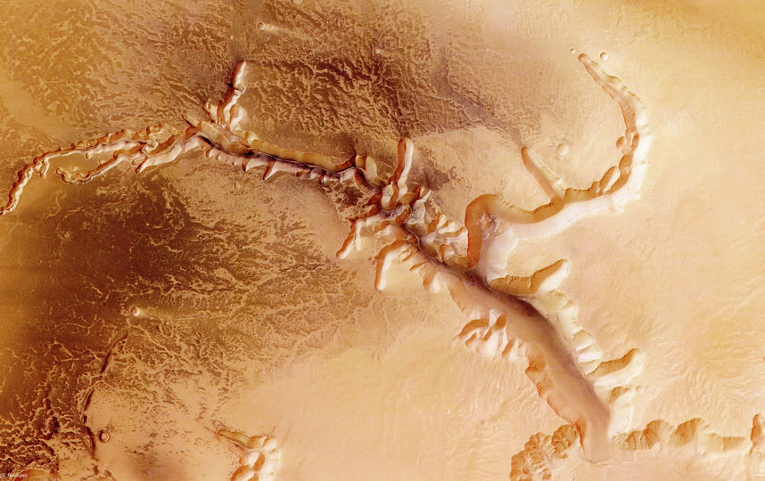 Поверхность планеты Марс. Фото Getty