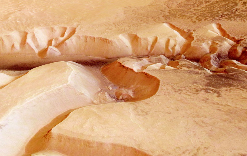 Поверхность планеты Марс. Фото Getty