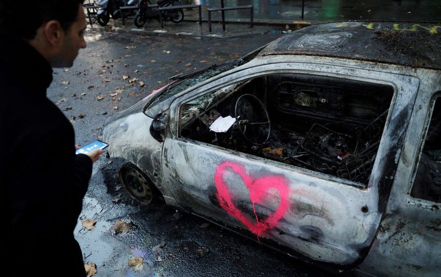 Протестные акции сопровождались погромами, поджогами и столкновениями с полицией. Фото AFP