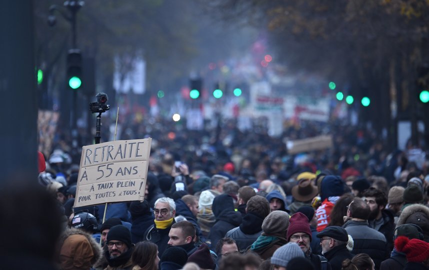 Во Франции началась общенациональная забастовка. Фото AFP