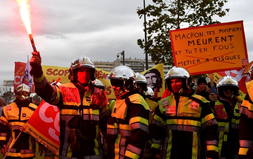 Во Франции началась общенациональная забастовка. Фото AFP