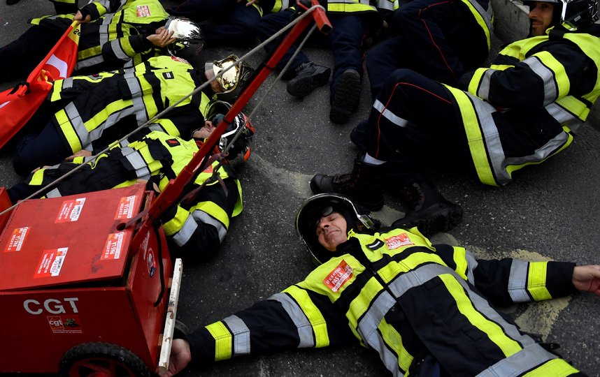 Во Франции началась общенациональная забастовка. Фото AFP